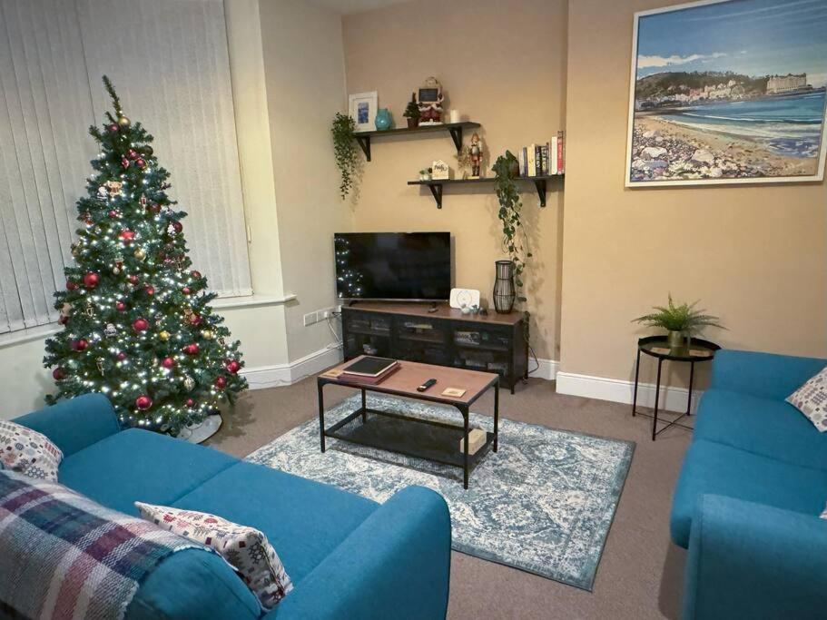 Private Parking, Central Llandudno, King Bed With Ensuite At Clement Lodge Esterno foto