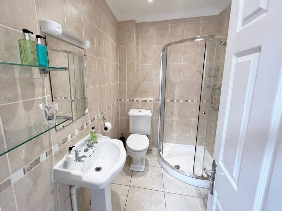 Private Parking, Central Llandudno, King Bed With Ensuite At Clement Lodge Esterno foto