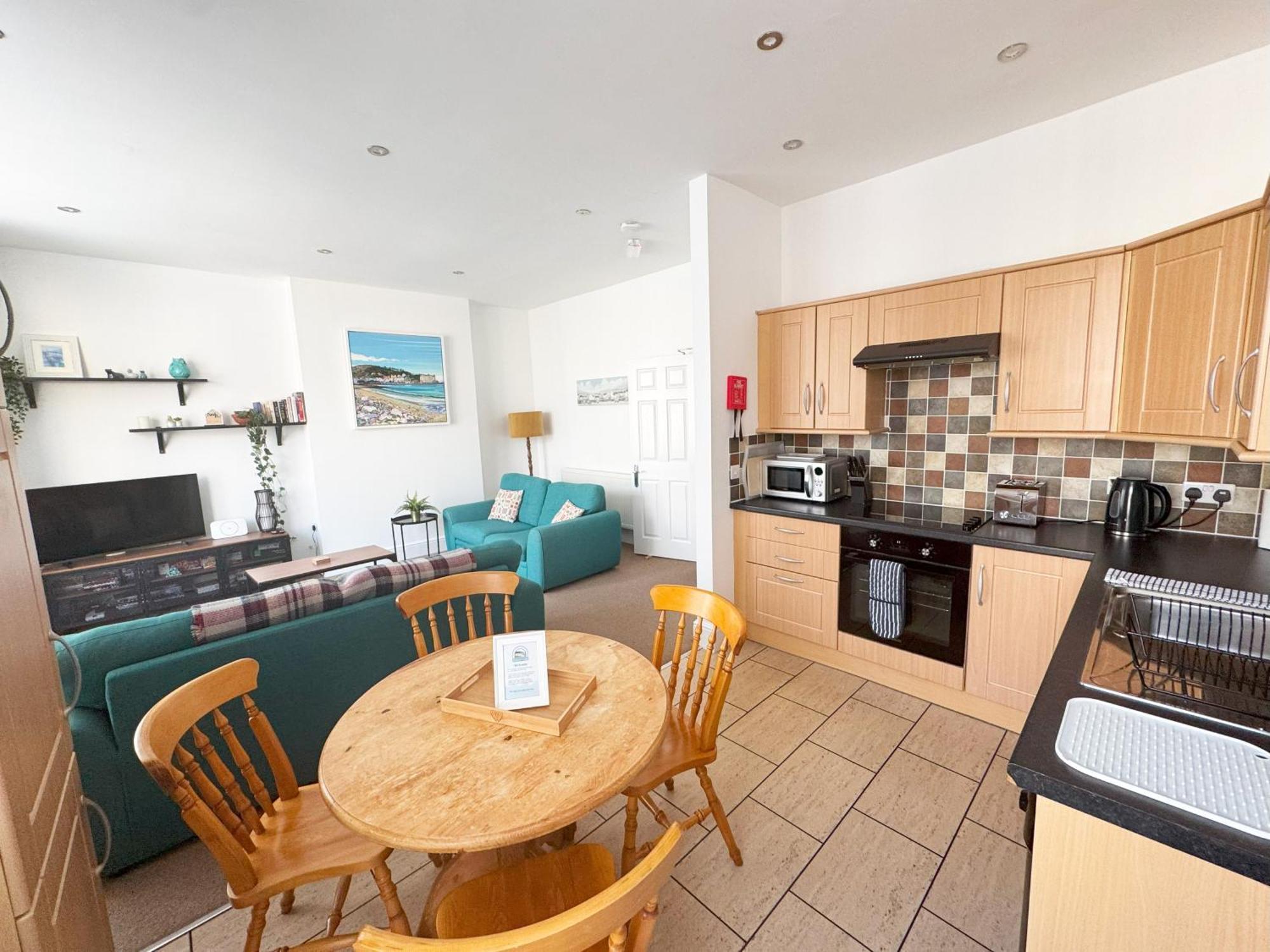 Private Parking, Central Llandudno, King Bed With Ensuite At Clement Lodge Esterno foto